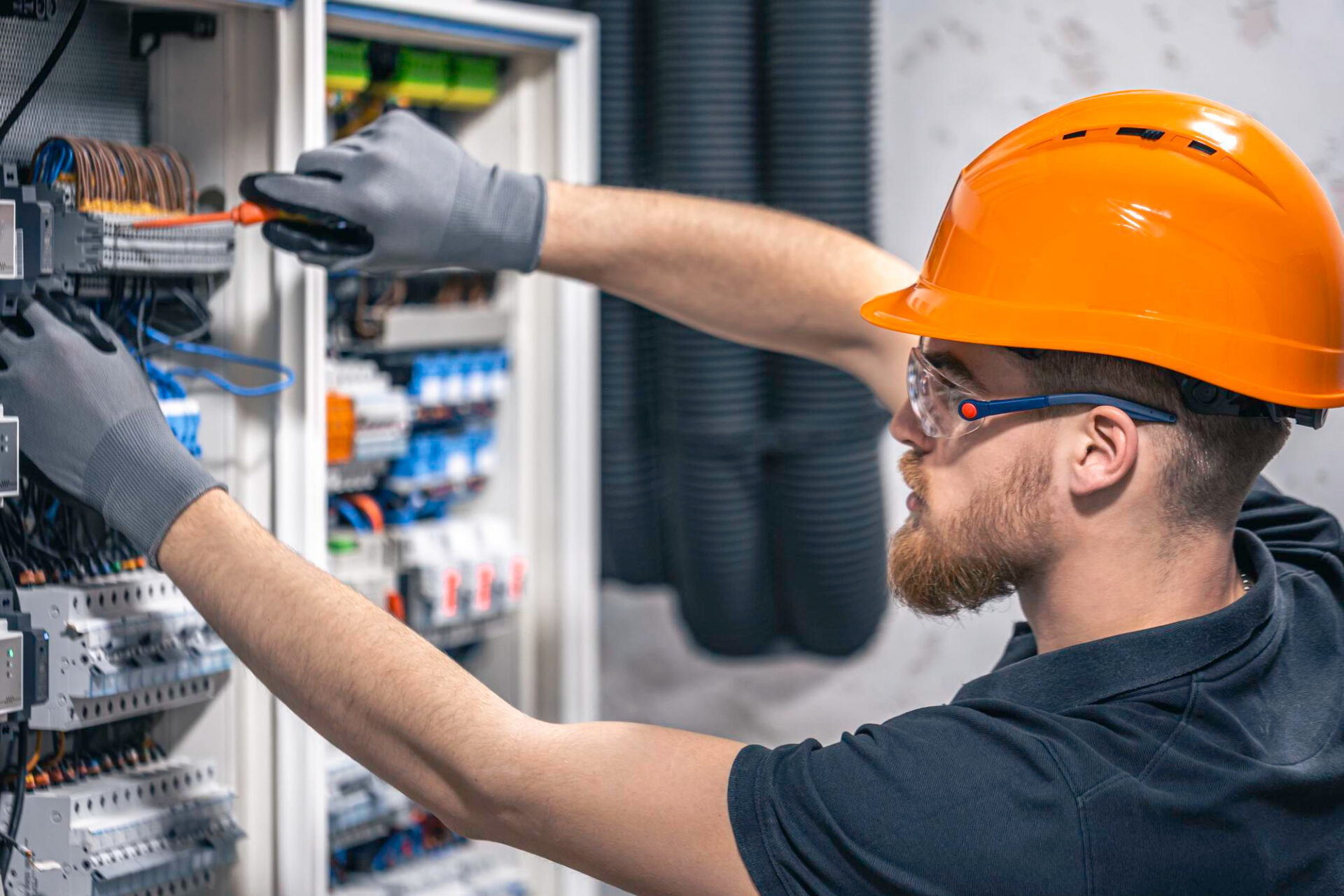 ELEKTRIK ALTYAPI YENİLEME TADİLAT VE ONARIM